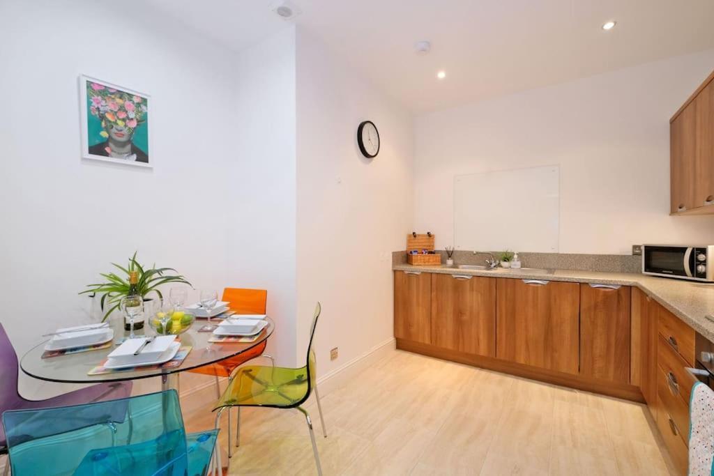 Modern & Spacious Apartment In City Centre Aberdeen Exterior foto